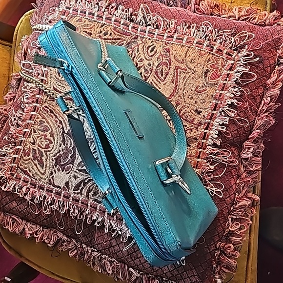 Spring SALE- Gucci! 💙💚Boston Satchel at Affordable Price! - Picture 7 of 17